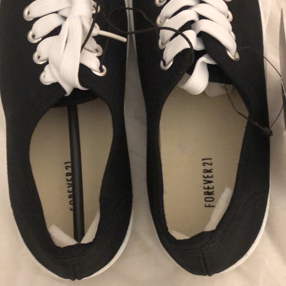 Forever 21 sneaker - Picture 7 of 7